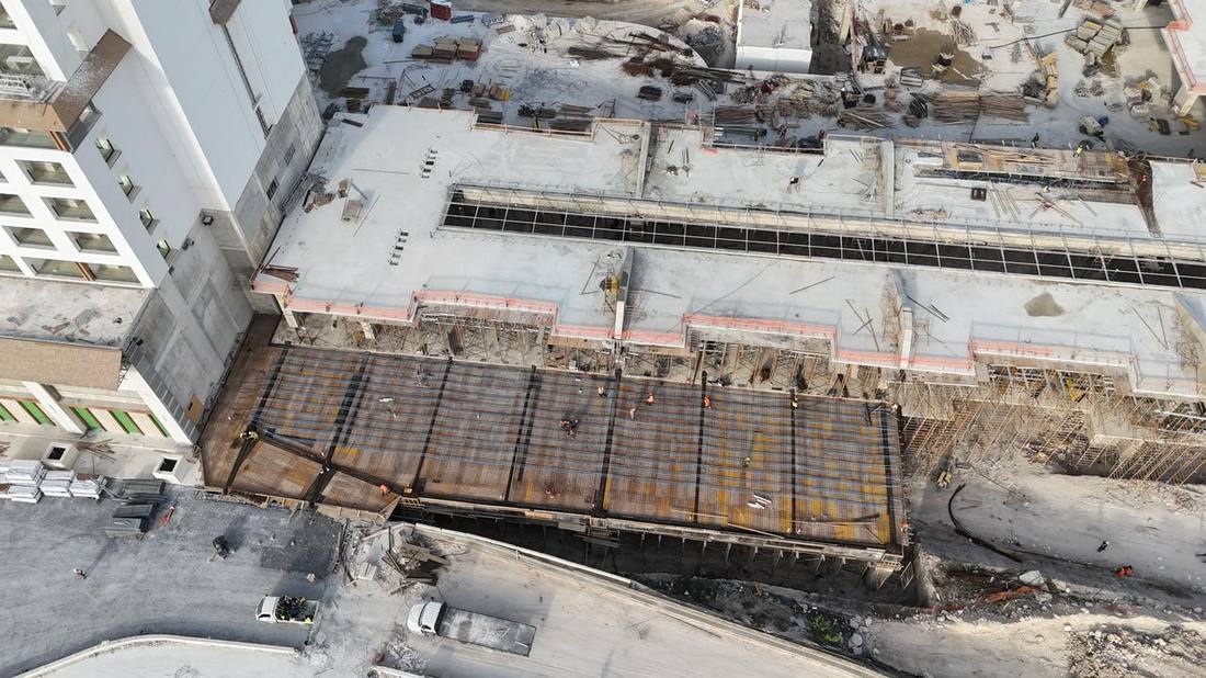 Centro comercial en Bávaro — Constructora Grade