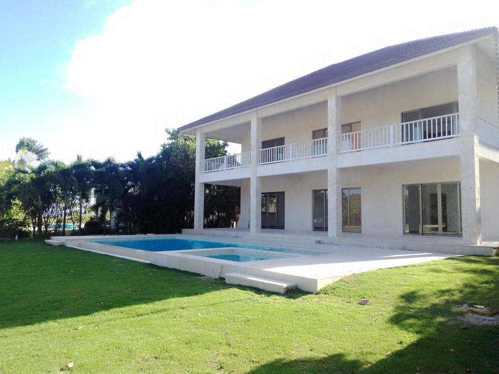 Residencia de 2 niveles en Punta Tortuga, Punta Cana — Constructora Grade